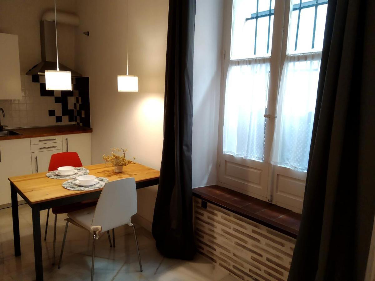Apartamento "Detras De La Palma" Seville Exterior photo